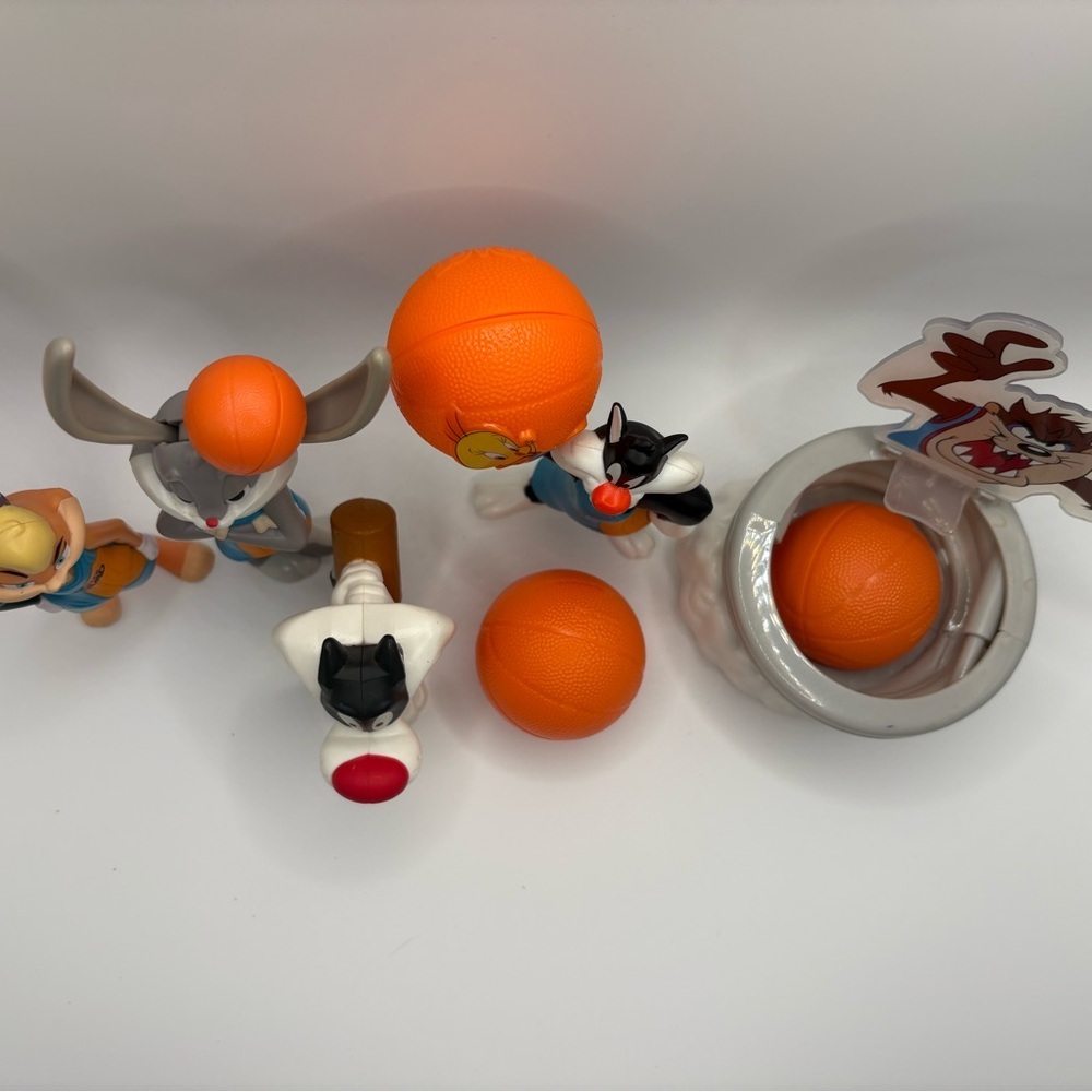 Space Jam Toy Lot – Lola Bunny, Bugs Bunny, Sylvester, Taz | 2021 McDonald’s Set - Picture 3 of 5